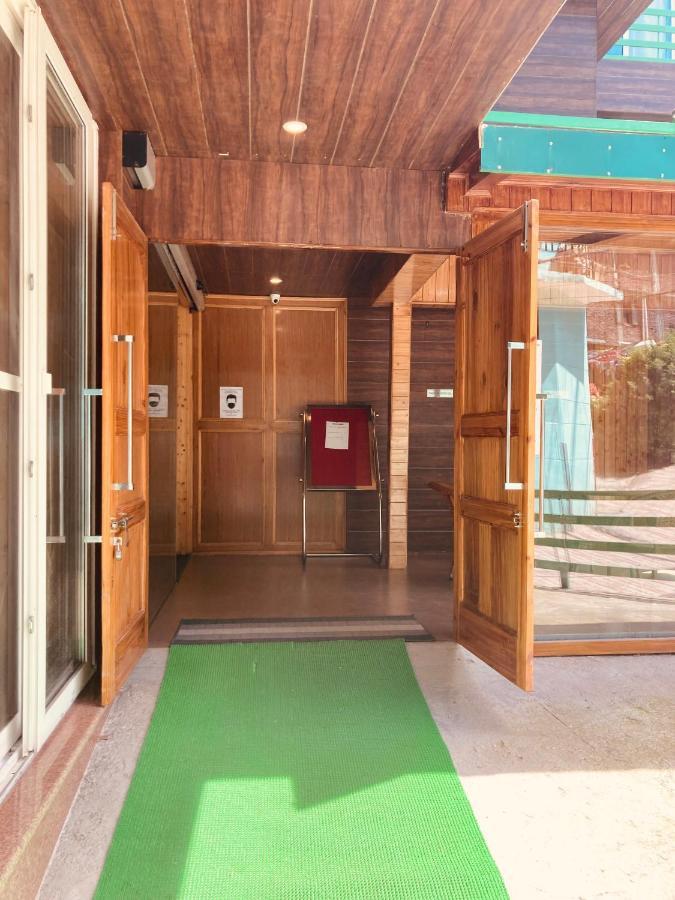 Vista Hill Resort- Centrally Heated & Air Cooled Resort, Manali Extérieur photo